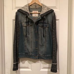 Jean jacket with hood